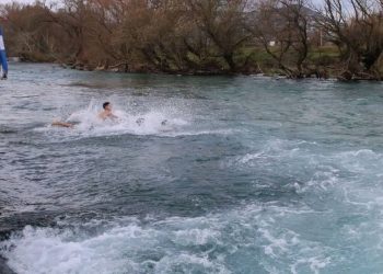 ΣΕ ΟΛΟΚΛΗΡΗ ΤΗ ΒΟΡΕΙΟ ΗΠΕΙΡΟ ΕΓΙΝΕ ΜΕ ΛΑΜΠΡΟΤΗΤΑ Ο ΚΑΘΑΓΙΑΣΜΟΣ ΤΩΝ ΥΔΑΤΩΝ! Ο ΕΛΛΗΝΙΣΜΟΣ ΠΑΡΑΜΕΝΕΙ ΖΩΝΤΑΝΟΣ ΣΤΟ…