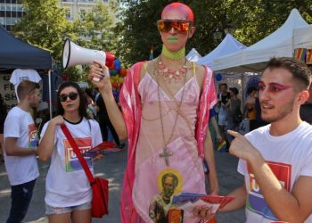 Διονύσης Μακρής : Ἡ μεταστροφή ἑνός ὁμοφυλόφιλου (τραβεστί) στὴν Ὀρθοδοξία
