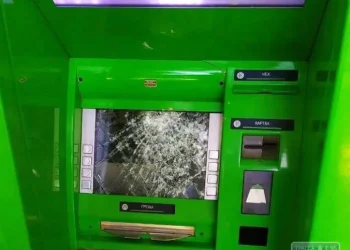 Ουκρανοί αποσύρουν μαζικά τα χρήματά τους από τους τραπεζικούς λογαριασμούς