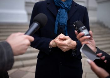 «Όλα γίνονται για τον έλεγχο»! Διάσημος σχολιαστής ξεσπά, vid