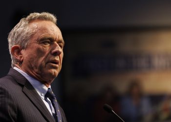 «Τρίτος πόλος» στις ΗΠΑ! Θα κάνει την ανατροπή ο Κένεντι;