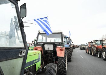 Η αγροτιά βγαίνει στους δρόμους