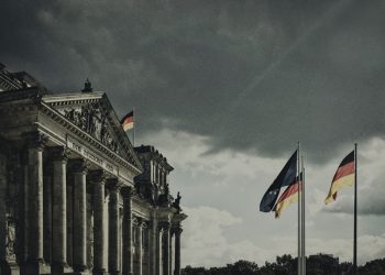 Χαμός στην Γερμανία και τα ΜΜΕ δεν μεταδίδουν το παραμικρό – ΒΙΝΤΕΟ