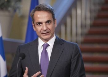 Η κυβέρνηση φέρνει μεσοβέζικη λύση για το γάμο ομοφυλόφιλων – Πειθαρχία μόνο στους υπουργούς, δυσαρέσκεια από Πατέλη