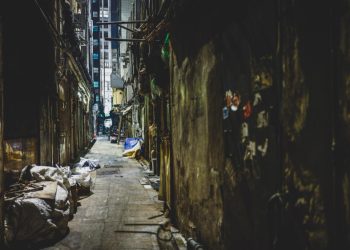 Οι λαοί ζητούν κοινόβια και «πόλεις των 15 λεπτών»!! Σοκαριστική έρευνα