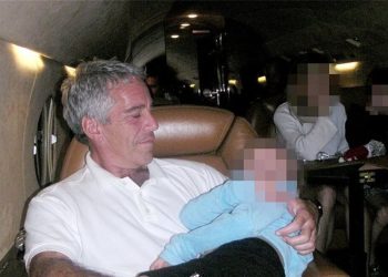 Τζέφρι Έπσταϊν: Δημοσιοποιήθηκε η λίστα με τους φίλους και πελάτες του – Πάνω από 150 ονόματα