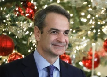 Ο Μητσοτάκης προχωρά στην αναγνώριση του γάμου ομοφυλοφίλων και την υιοθεσία!