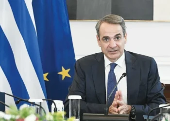 Παζάρι στο Μαξίμου για τους γκέι γάμους