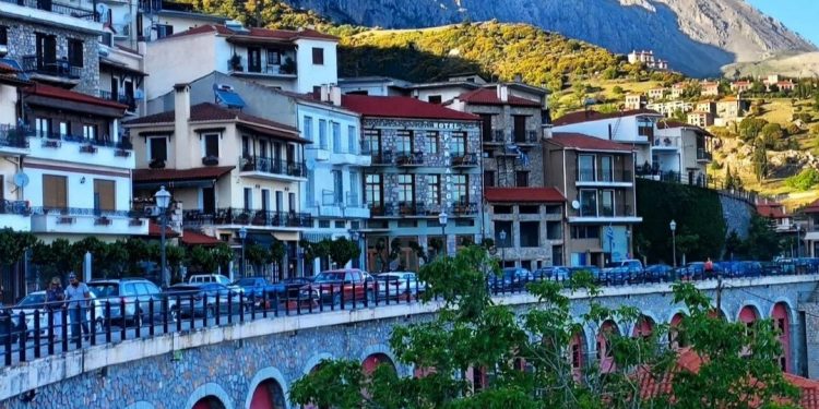 Αράχωβα: Ο απόλυτος χειμερινός προορισμός (βίντεο)