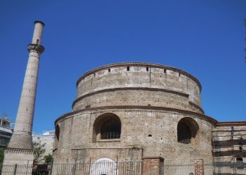 Τα ευτράπελα και το άγχος μιας πενθήμερης