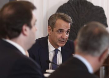 Μητσοτάκης : «Να κοιμούνται ήσυχοι οι ομοφυλόφιλοι γονείς»