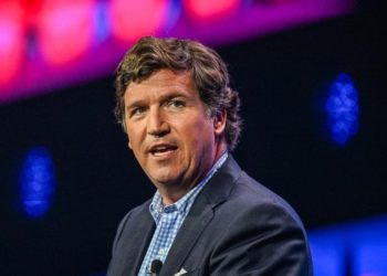 Συναγερμός στις ΗΠΑ με το ταξίδι του Tucker Carlson στη Μόσχα – Εμπλοκή στη CIA, εσχάτη προδοσία υπονοεί ο Λευκός Οίκος και το παιχνίδι Putin