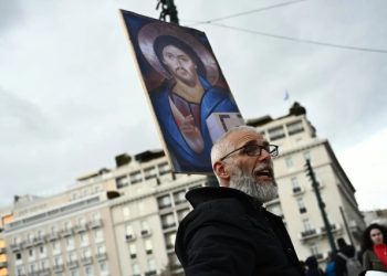 Δρ. Κ. Βαρδάκας : Μεσημέρι Πέμπτης κατέβηκαν στο Σύνταγμα ψυχούλες και διαβάζουν Ψαλτήρι..