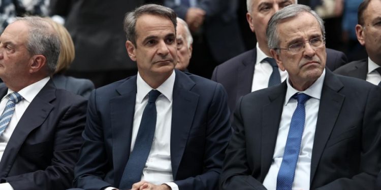 Συναγερμός στο Μαξίμου: Φόβοι ότι η έκρηξη Σαμαρά για ομόφυλα δεν θα είναι ελεγχόμενη και θα κάνει παρανάλωμα του πυρός τη ΝΔ