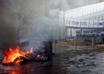 Οι αγρότες εξεγείρονται και οι κλιματικές πολιτικές της ΕΕ καταρρέουν – Καλώς ήρθατε στην εποχή του greenlash