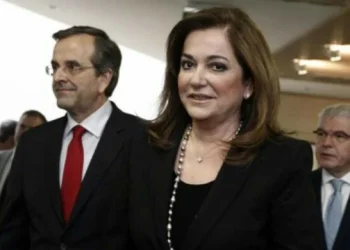 Ελ κλάσικο στη Βουλή: Ντόρα εναντίον Σαμαρά!