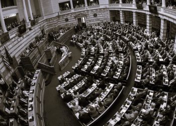 Η απάντηση της ΝΙΚΗΣ γιατί η παραίτηση βουλευτών ΔΕΝ οδηγεί στο κλείσιμο της Βουλής.