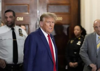 Bρώμικος πόλεμος κατά Trump στις ΗΠΑ – Eξοντωτικό πρόστιμο 365 εκατ. δολ. για να μην είναι υποψήφιος στις προεδρικές εκλογές