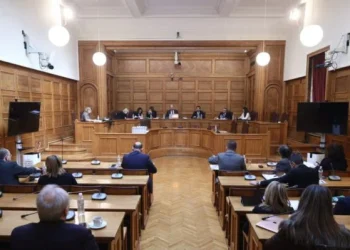 Τέμπη: Τετάρτη ή Πέμπτη η δικογραφία στην Εξεταστική, αλλά η Επιτροπή έχει ολοκληρώσει τις εργασίες της! Σάλος για ξυλόλιο