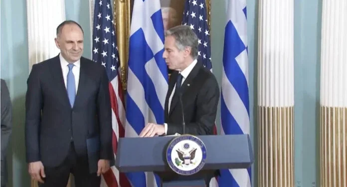 «Δάκτυλος» των ΗΠΑ ο γάμος ομοφυλοφίλων!