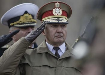 Ο αρχηγός του ΓΕΣ της Ρουμανίας προειδοποιεί τον πληθυσμό να προετοιμάζεται για πόλεμο με Ρωσία.