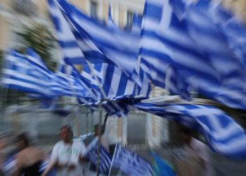 ΒΟΥΛΕΥΤΕΣ ΤΩΝ ΠΑΤΡΙΩΤΙΚΩΝ ΚΟΜΜΑΤΩΝ ΜΠΟΡΕΙΤΕ! ΤΟ ΘΕΛΕΤΕ ΟΜΩΣ;
