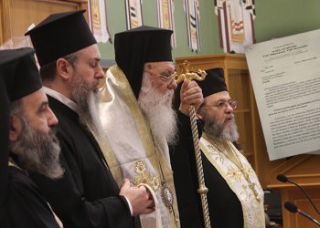 «Ουδετερόφιλοι κηδεμόνες» Επιστολή της Ιεράς Συνόδου προς τους βουλευτές για τα ομόφυλα ζευγάρια