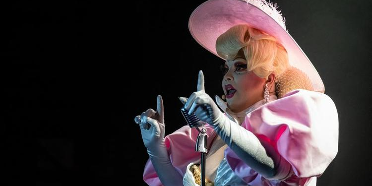 Ένα stage ”drag-queen” για παιδιά ακυρώθηκε μετά από ξεσηκωμό στη Γαλλία! Καταγγέλουν την υπερσεξουαλικότητα παιδιών.