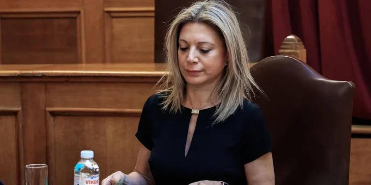 Οι πραίτορες του Μητσοτάκη πέταξαν έξω την Μαρία Καρυστιανού από το Βελλίδειο!