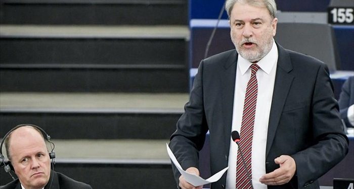 ΝΟΤΗΣ ΜΑΡΙΑΣ : Η προκλητική αδιαφορία του ιερατείου των Βρυξελλών λίπασμα για τις κινητοποιήσεις των Ευρωπαίων αγροτών