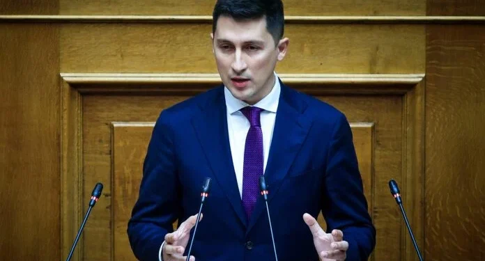 Ηλιούπολη: Αρχιμανδρίτης έδιωξε τον Χρηστίδη από εκδήλωση γιατί ψήφισε τον γάμο των ομόφυλων ζευγαριών