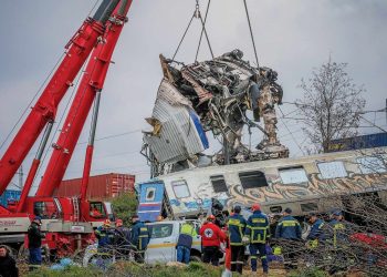 Μαρία Νεγρεπόντη-Δελιβάνη : Πώς το συμβάν στα Τέμπη εξελίσσεται εκ των υστέρων σε προμελετημένο έγκλημα