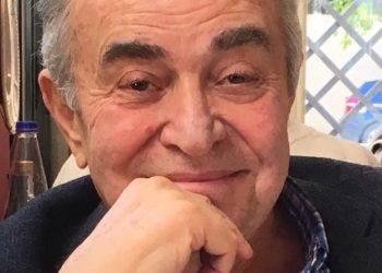 Όχι «πές μου» αλλά «κοίτα» τον φίλο σου να δεις ποιός είσαι!… Ψυχό-Κοινωνικό πιπεράτο του Καθηγητή Πιπερόπουλου
