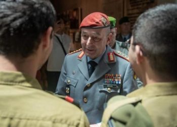 Ξέρει κάτι; Αρχηγός γερμανικού στρατού: Σε πέντε χρόνια πρέπει να είμαστε έτοιμοι για πόλεμο με τη Ρωσία!