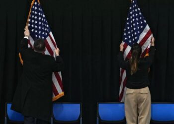 Το είδαμε με τη Γαλλία – Έτσι θα σβήσει και η αυτοκρατορία των ΗΠΑ χωρίς θόρυβο και σκόνη – Θα τελειώσει όχι με πάταγο αλλά με λυγμό