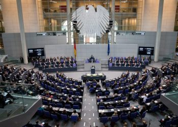 Ο μονόδρομος για να μην γίνει η Γερμανία στάχτη! Αναβρασμός στην μεγαλύτερη χώρα της ΕΕ, vid