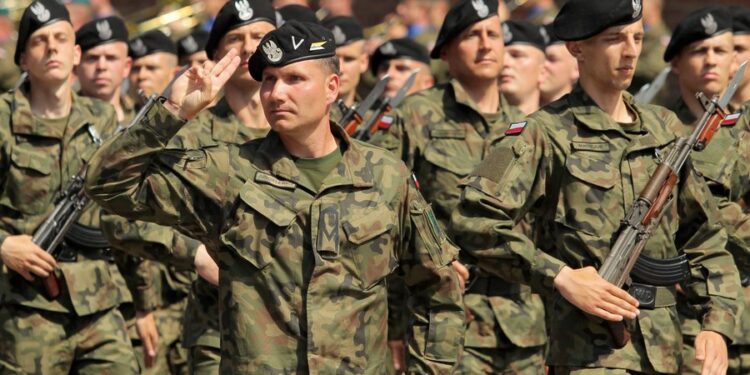 Πολωνός ηγέτης: «Δεν θέλω να σας τρομάξω, αλλά πρέπει να είμαστε έτοιμοι για πόλεμο»