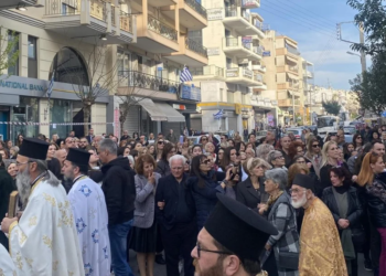 Θεσσαλονίκη: Πλήθος κόσμου βρέθηκε στην περιφορά της εικόνας του Ευαγγελισμού της Θεοτόκου