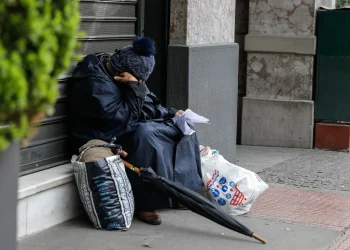 Μαρία Νεγρεπόντη Δελιβάνη : Κάποιοι βλέπουν ανάπτυξη ενώ η Ελλάδα αργοπεθαίνει