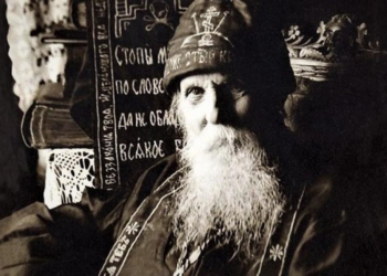 Δύο από της Προφητείες του Αγίου Πατρός ημών Σεραφείμ της Βίριτσα
