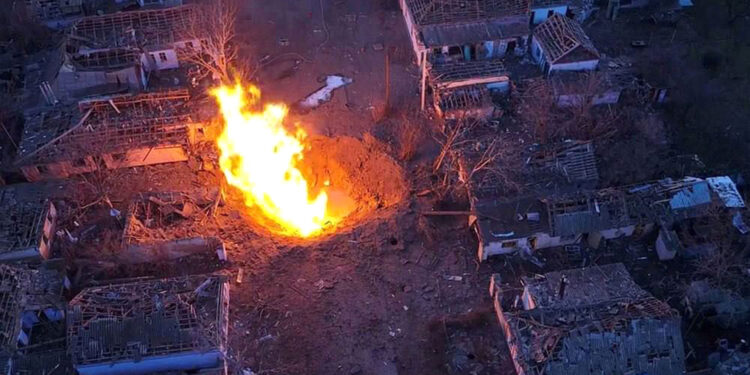 Mαζικοί βομβαρδισμοί σε όλη την Ουκρανία – Οι Ρώσοι διαλύουν τις ενεργειακές υποδομές της χώρας