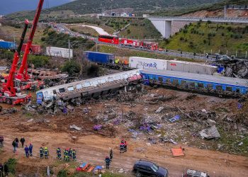 Τέμπη: Η Ευρωπαϊκή Εισαγγελία «αδειάζει» το πόρισμα της κυβέρνησης Μητσοτάκη και τον Καραμανλή