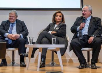 ΑΠΟΣΤΟΛΟΥ : ΣΥΝΕΔΡΙΑΣΕ Η ΑΠΟΘΝΗΣΚΟΥΣΑ ΜΕΤΑΠΟΛΙΤΕΥΣΗ