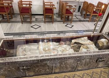 Όταν ο Όσιος Ιωάννης ζητάει να τού αλλάξουν τα άμφια