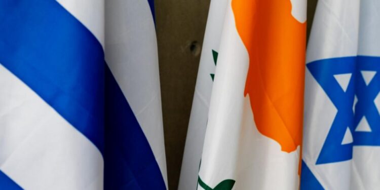 Επιφυλλίδα Κρινιώς Καλογερίδου : Άσκηση κριτικής στην ελληνική εξωτερική πολιτική με αφορμή εμπόλεμες συρράξεις…