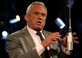 Ο Robert F. Kennedy Jr. αποκάλυψε το μόνο λόγο για τον οποίο πιστεύει ότι ο Dr. Anthony Fauci έχει αποφύγει τη φυλακή