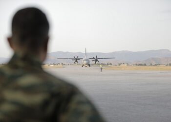 Αποστολή πυρομαχικών στο Κίεβο μέσω Τσεχίας – Φωνές ΚΚΕ για «βλήματα λευκού φωσφόρου», vid