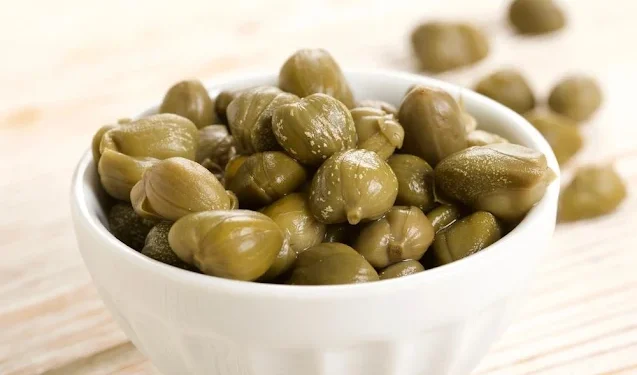 Kάππαρη. Έχει μεγάλη διατροφική αξία και πολλές θεραπευτικές ιδιότητες η κάπαρη.