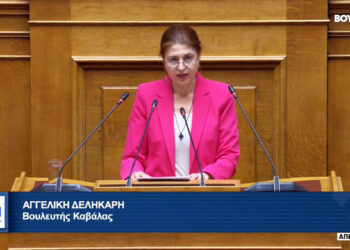 Γυναίκα χαστούκισε μέσα σε εκκλησία την βουλευτή της ΝΔ Αγγελική Δεληκάρη: Γιατί είχε ψηφίσει το ν/σ για τους ΛΟΑΤΚΙ