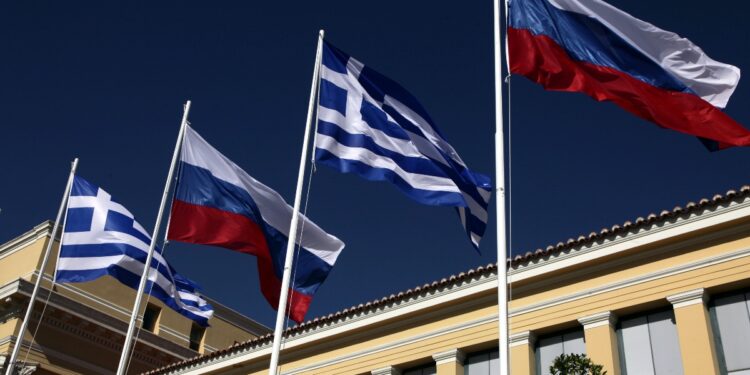 Μάχη Πούτιν/Ζελένσκι με φόντο την… Ελλάδα: Οι δηλώσεις που άναψαν «φωτιές»